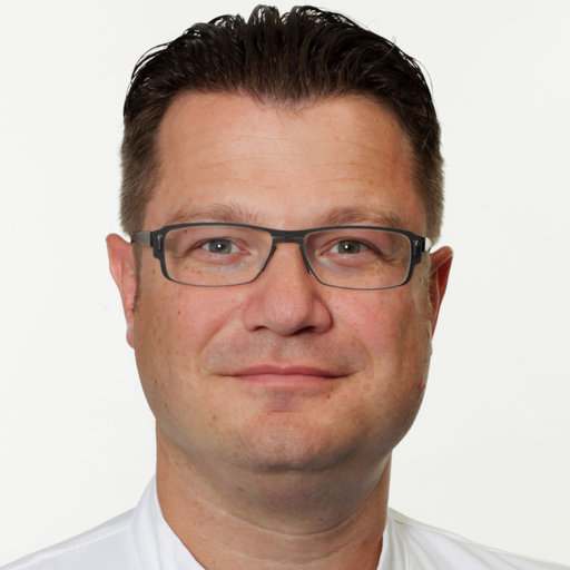 Associate Professor Jarek Maciaczyk