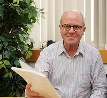 Professor Paul Glue